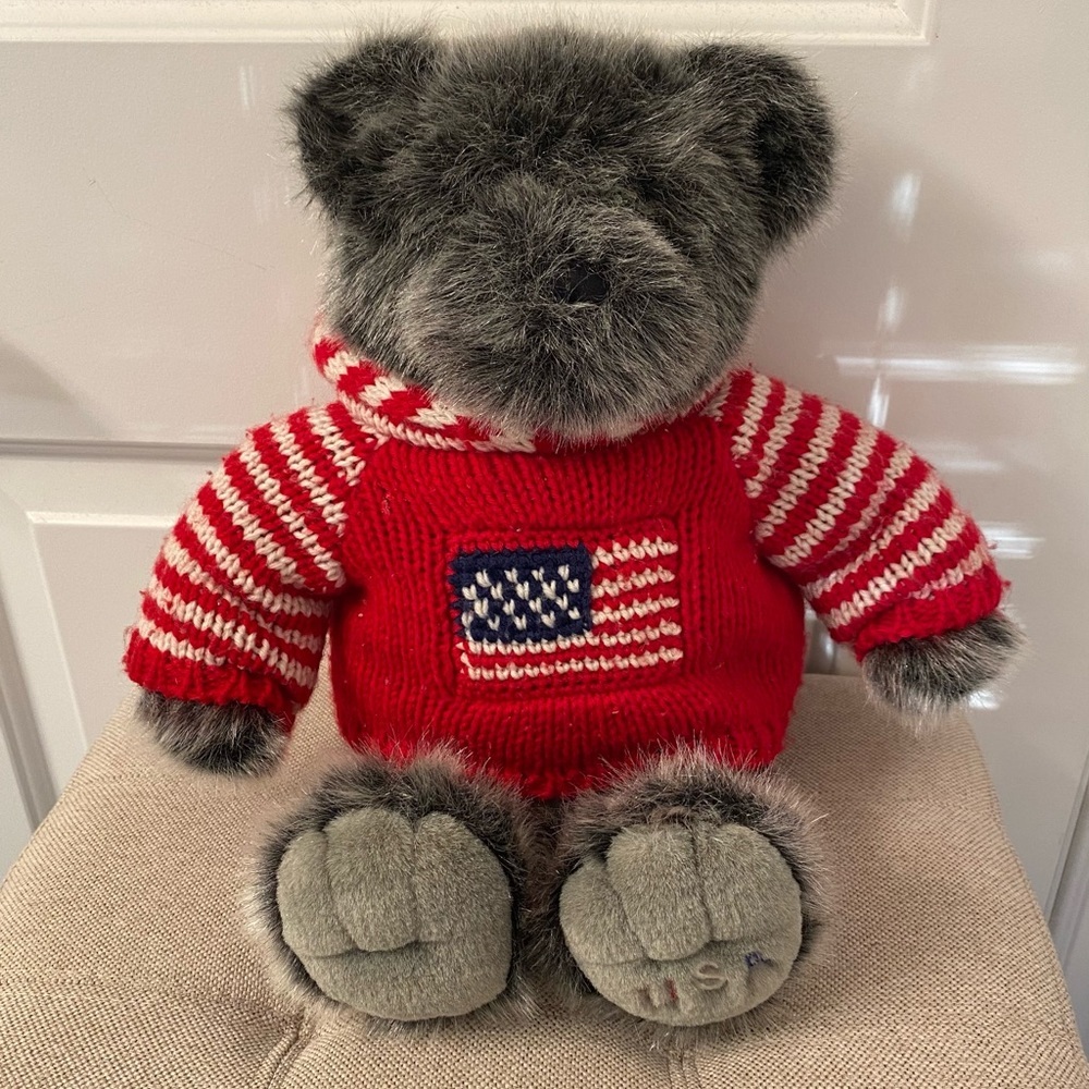 Dillards USA Gray Bear 17" Hoodie Knitted Sweater Flag Red Plush Stuffed